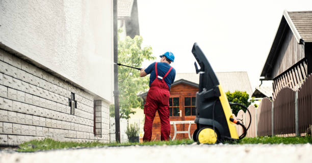 Best Animal Enclosure Cleaning  in Conrad, IA